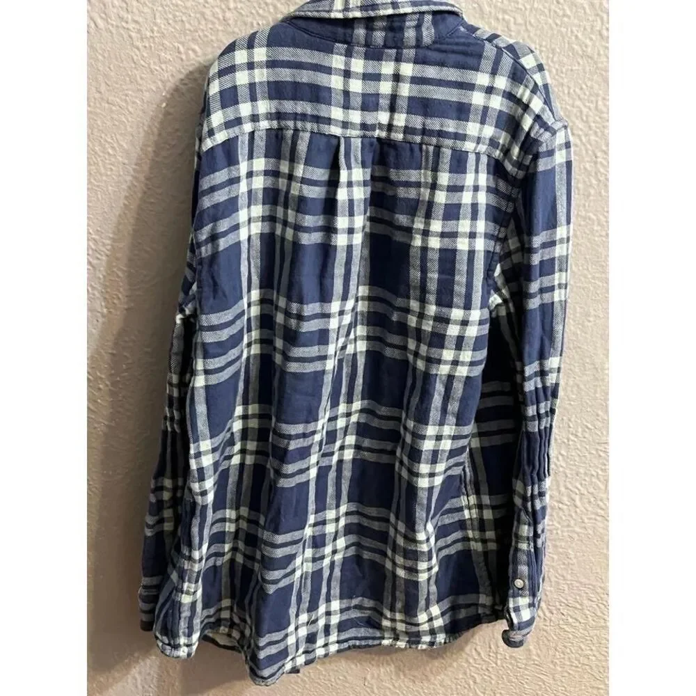 Boys blue plaid vineyard vines button up‎ shirt size medium